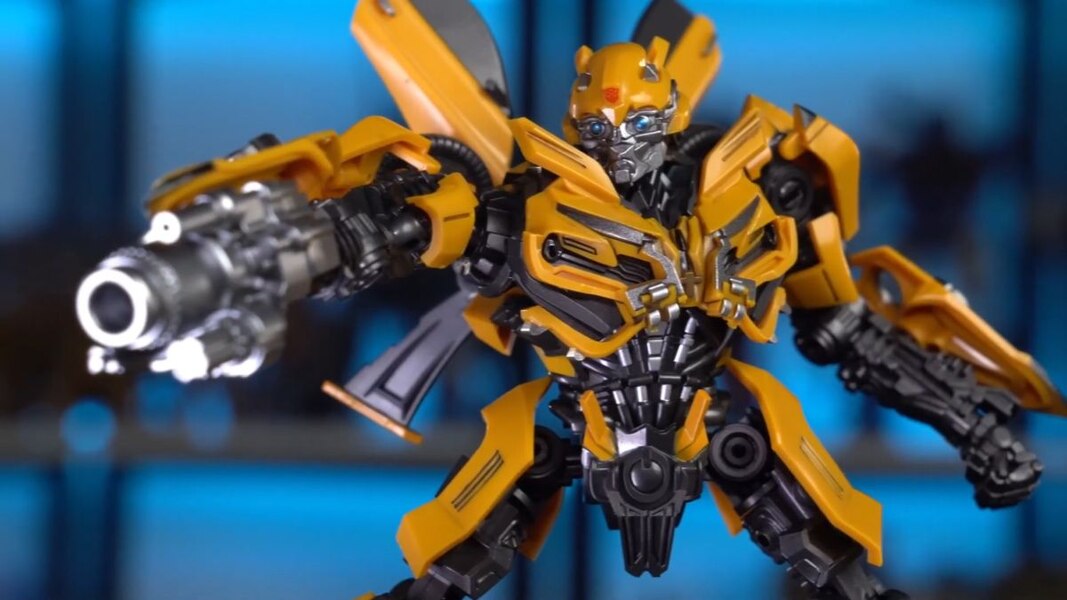 In Hand Image Of Trumpeter Transformers The Last Knight Bumblebee Smart Model Kit  (12 of 16)